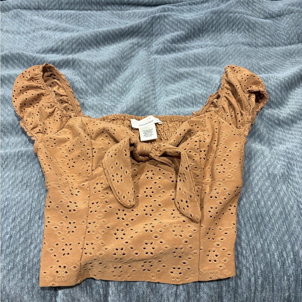 URBAN Romantics Tan Eyelet Puff Sleeve Blouse